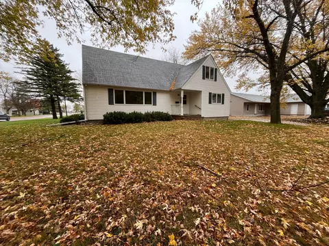 124 2nd St E, Tracy, MN 56175 photo 3