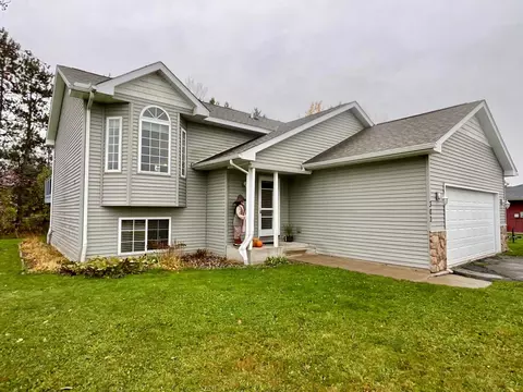 303 13th St NE, Milaca, MN 56353