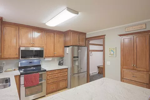 Kitchen - 11486 Hazel Rd, Saint Cloud, MN 56301 photo 1 of 5
