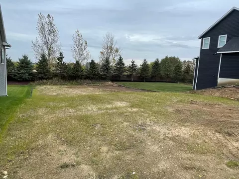 625 Remington Ct, Eagan, MN 55123 photo 2