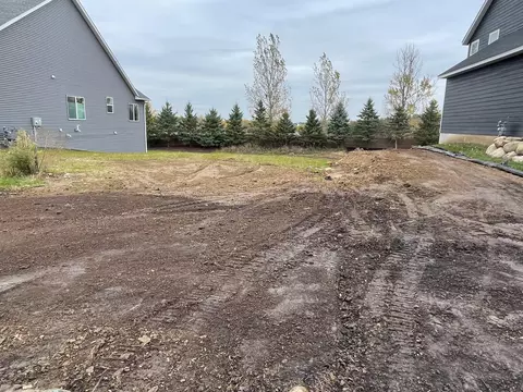625 Remington Ct, Eagan, MN 55123