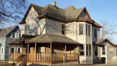 319 Elm St S, Sauk Centre, MN 56378