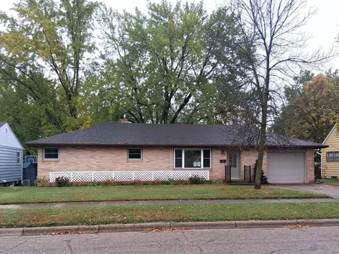 Exterior - 904 3rd St S, Cold Spring, MN 56320 photo 2 of 8
