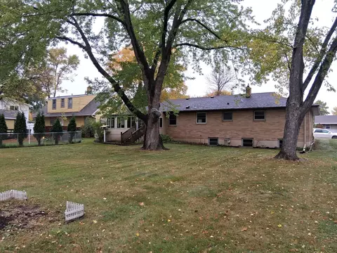Exterior - 904 3rd St S, Cold Spring, MN 56320 photo 5 of 8