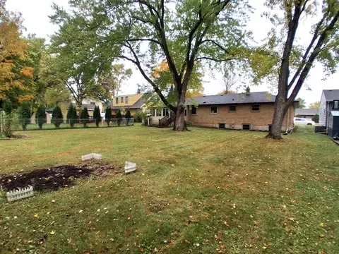 Exterior - 904 3rd St S, Cold Spring, MN 56320 photo 6 of 8