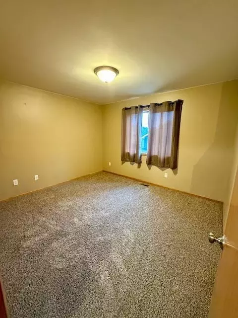 Bedroom - 1979 13th Ave SE, Saint Cloud, MN 56304 photo 2 of 4
