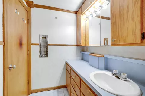 Bath - 7614 117th Ave N, Champlin, MN 55316 photo 1 of 4