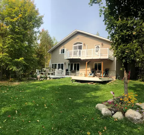 21564 Sugarbush Ln, Cohasset, MN 55721