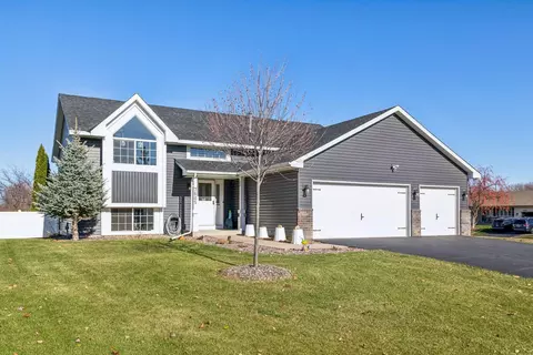 7605 173rd St W, Lakeville, MN 55044