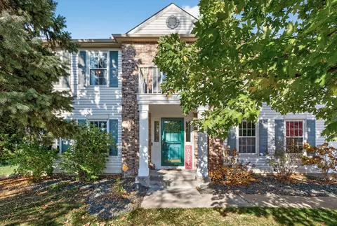 2076 Wallingford Cir, Woodbury, MN 55125