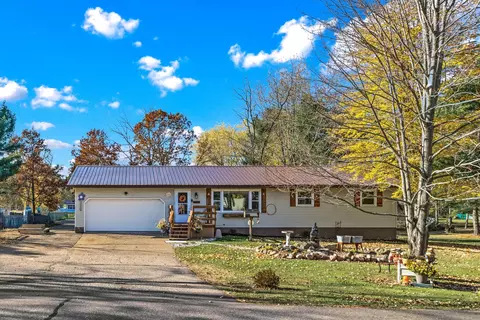 1520 Watt Ave, Fall Creek, WI 54742