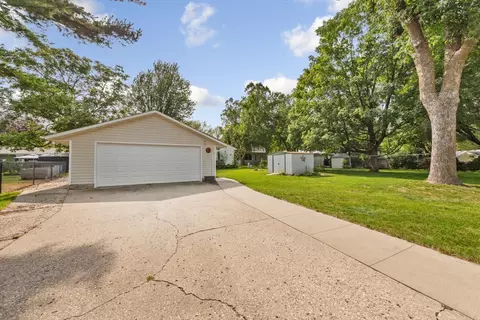 710 Upper Johnson Cir, Saint Peter, MN 56082 photo 4