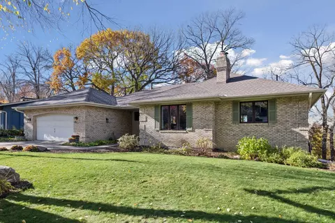 305 Glenmoor Ln, Long Lake, MN 55356
