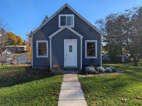 1450 4th Ave, Cumberland, WI 54829