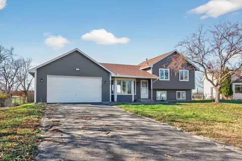 5800 88th Cres N, Brooklyn Park, MN 55443