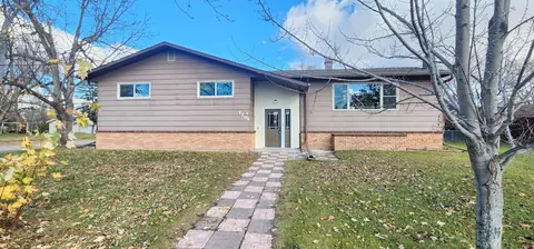 1104 6th St SW, Wadena, MN 56482