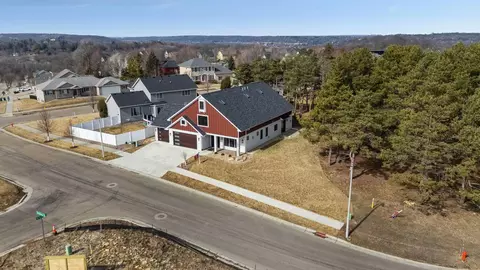 2377 Ponderosa Pl SW, Rochester, MN 55902