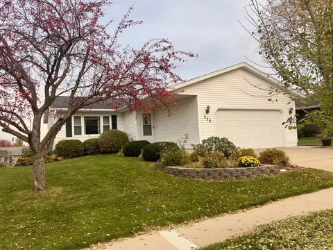 828 Diamond Ridge Ln NW, Rochester, MN 55901