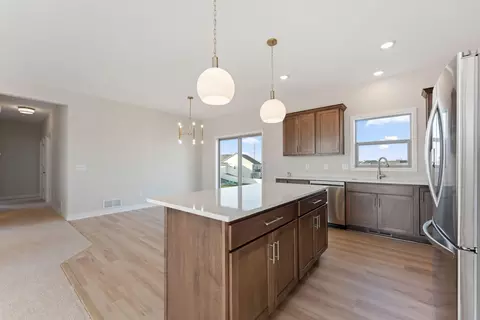 Kitchen - 1421 142nd Ct E, Rosemount, MN 55068 photo 3 of 4