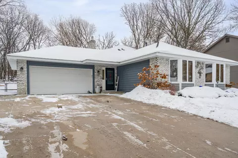 14809 Southpointe Curv, Burnsville, MN 55306