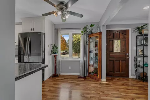 Entry Way - 944 Spruce Dr, Saint Cloud, MN 56303 photo 1 of 2