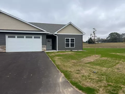 1201 Poppy Ct, New Richmond, WI 54017