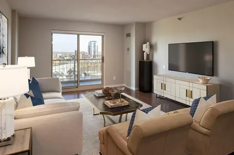 401 S 1st St #1317, Minneapolis, MN 55401