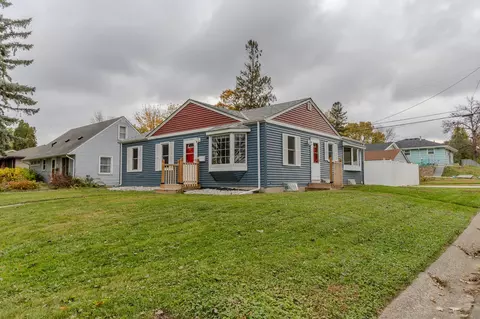 4655 Chatham Rd NE, Columbia Heights, MN 55421