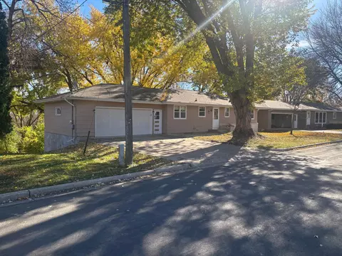 314 Shady Ln, Young America, MN 55397