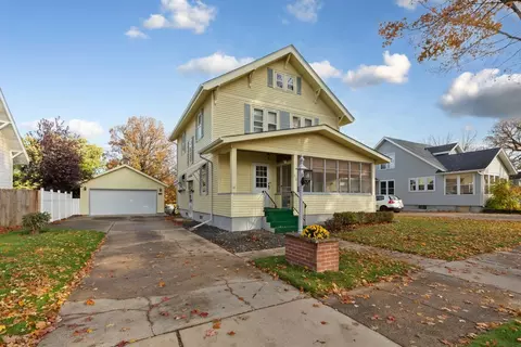 216 Prospect St, Owatonna, MN 55060