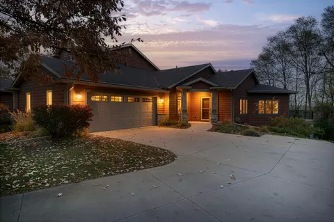 670 Panorama Cir NW, Rochester, MN 55901