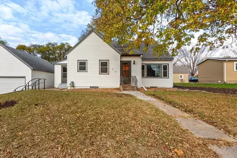 315 Oak St, Le Sueur, MN 56058