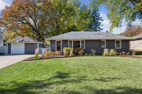 8264 York Ave S, Bloomington, MN 55431
