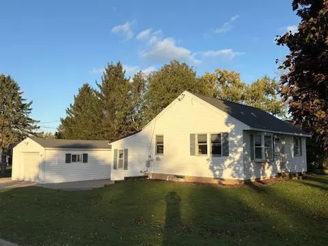 227 4th St SW, Eyota, MN 55934