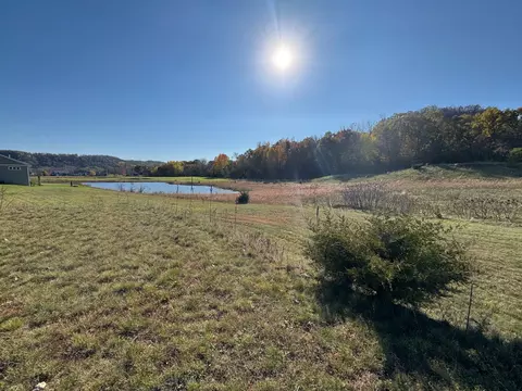 131 Emerald Lake Dr, Lake City, MN 55041
