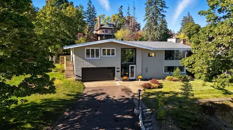 2525 E 1st St, Duluth, MN 55812