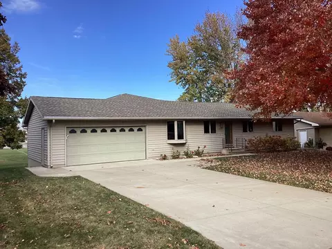 1704 Plainview Ln, Albert Lea, MN 56007 photo 2