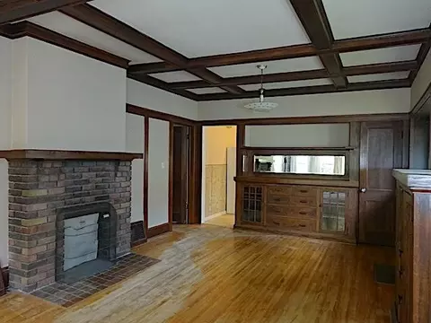 1554 Hillside Ave N, Minneapolis, MN 55411