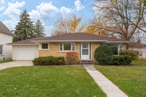 512 3rd St NE, Montgomery, MN 56069