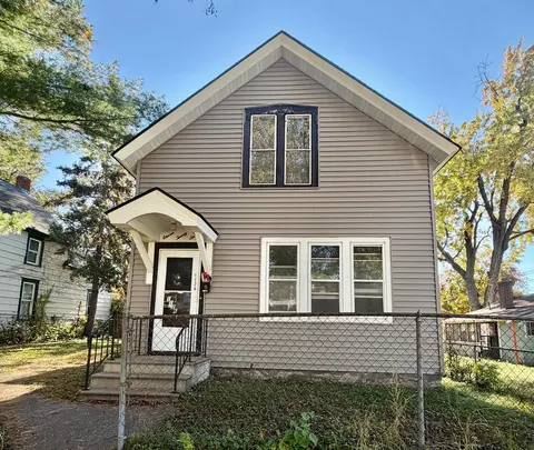 1126 Ross Ave, Saint Paul, MN 55106