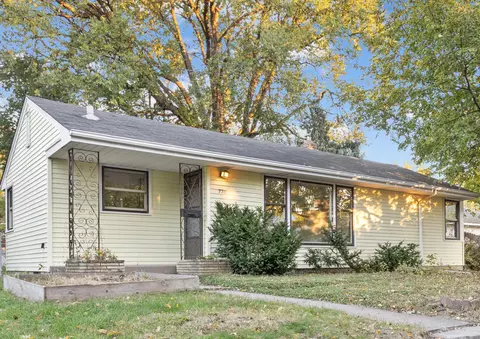 770 Syndicate St N, Saint Paul, MN 55104