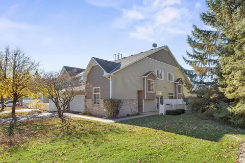 17914 Cobblestone Way, Eden Prairie, MN 55347