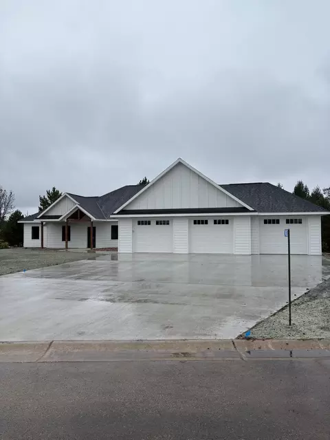 7422 Emerald Ter NE, Alexandria, MN 56308