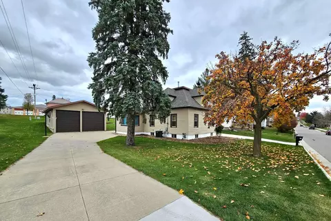170 1st St SW, Spring Grove, MN 55974