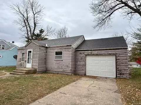 700 Drake Ave, Windom, MN 56101