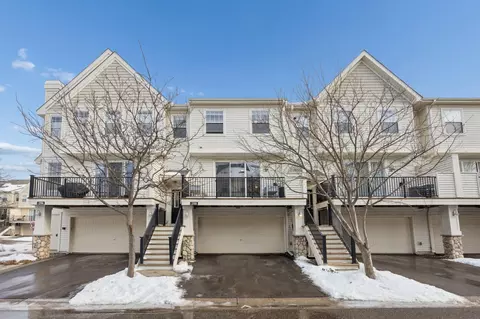 2588 136th St W #91, Rosemount, MN 55068