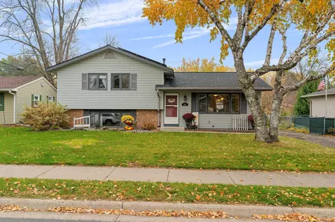 2021 Pine St, Hastings, MN 55033