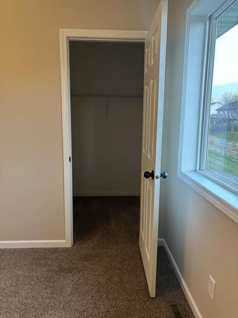 421 E Cheyenne St, Roberts, WI 54023 photo 26