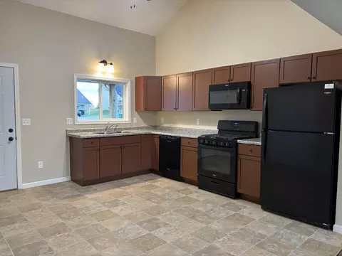 421 E Cheyenne St, Roberts, WI 54023 photo 3