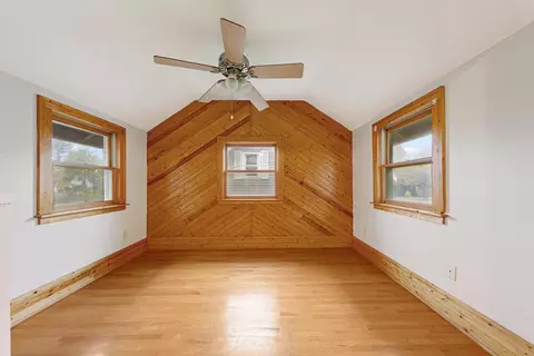 Bedroom - 511 4th Ave SW, Faribault, MN 55021 photo 6 of 9